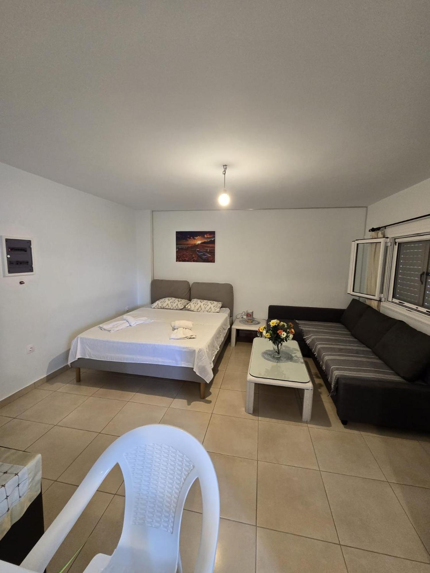 Monda Apartment *